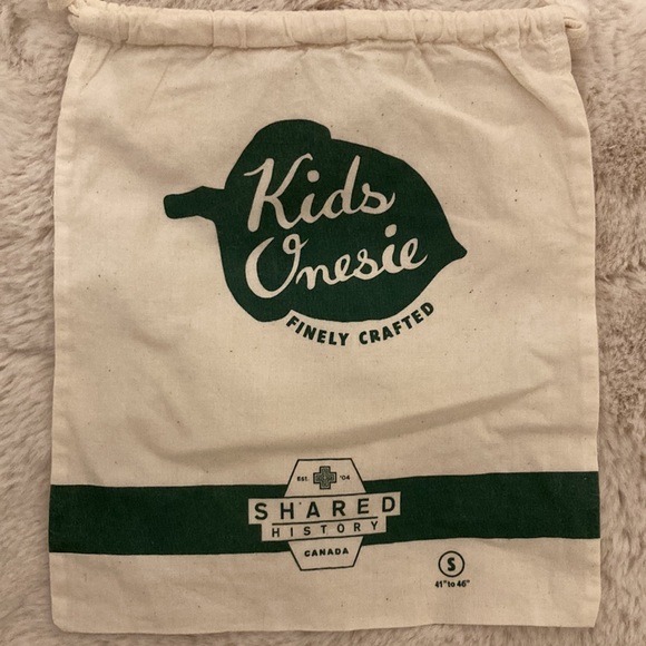 Shared History Canada Kids Onesie Sz. Small 41-46” - Picture 6 of 6